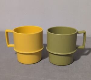 Set of 2 Vintage 1970s Tupperware Stackable Mugs Harvest Yellow Green 1312
